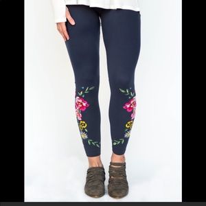 Agnes & Dora Navy Leggings with Floral Leggings